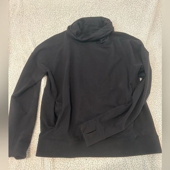 Vintage lululemon turtle neck size 10 sweatshirt - Picture 3 of 4